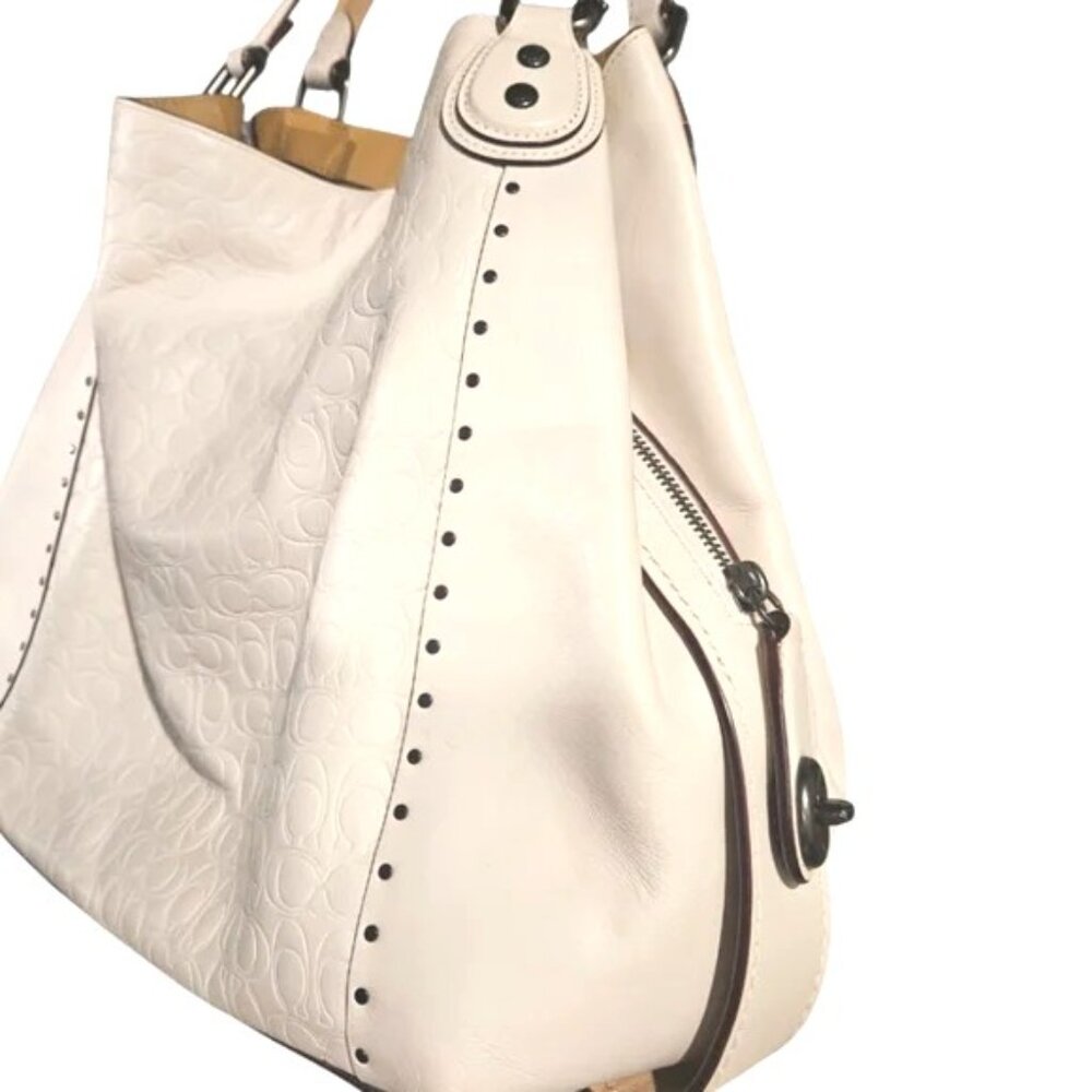 Stunning COACH EDIE Enbossed and Rivets Shoulder Bag - Picture 3 of 8